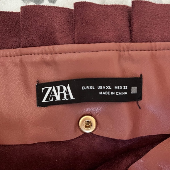 Zara faux leather mini skirt XL - Picture 3 of 3